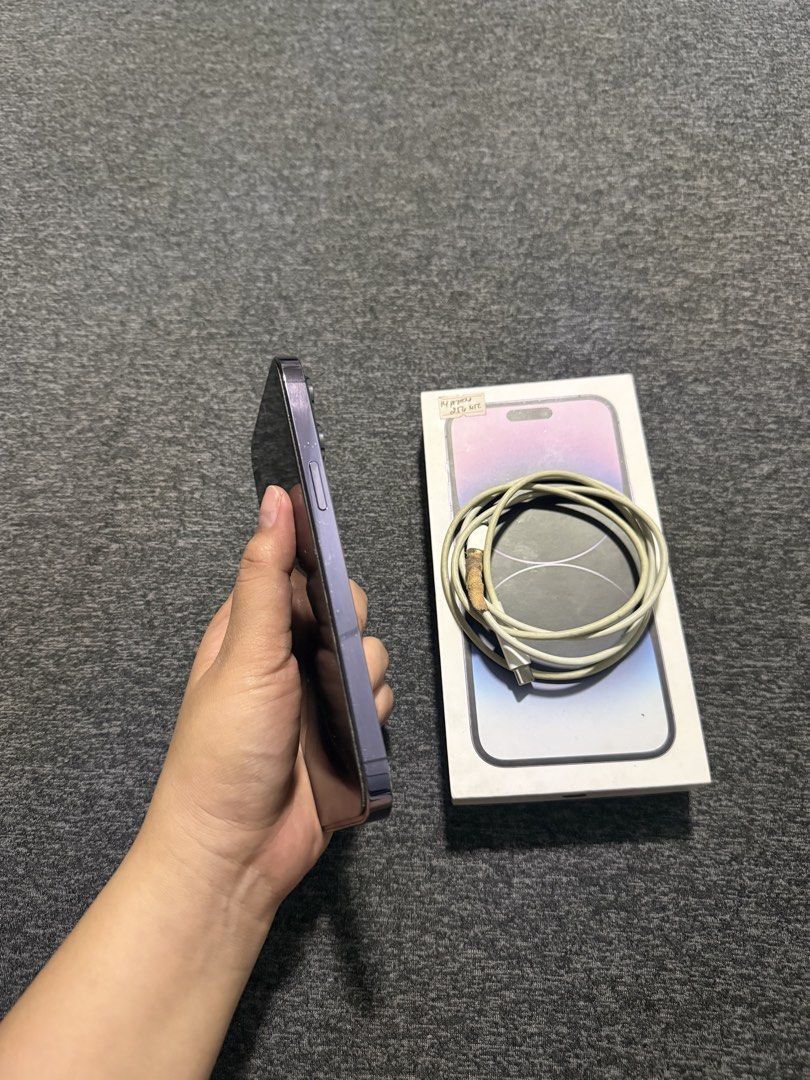 Iphone 14promax 256GB (Category: iPhone 14 Series) located in Manila. Submitted by _notinthemood (Listing ID 1462751023, Image 2). Description: Iphone 14promax 256GB Openline | NTC Complete package Battery 78% • Makunat padin Minimal dents — No repair history For sale for ₱26500 ONLY Swap sa higher unit add ako cash Meet up or pick up sa bahay Location Quezon City.
