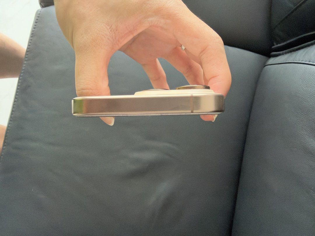 iPhone 16 Pro Desert Titanium (Category: iPhone 16 Series) located in Manila. Submitted by brightflower.e0de82 (Listing ID 1462699335, Image 3). Description: .