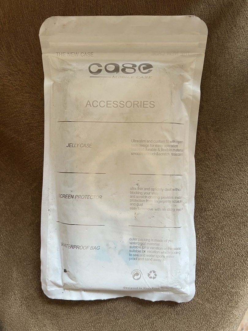 Iphone 17 Air case (Category: Cases & Sleeves) located in Quezon City. Submitted by michifinds (Listing ID 1462713641, Image 2). Description: Unused in packaging with protection stickers intact. Free with any purchase from my listings..