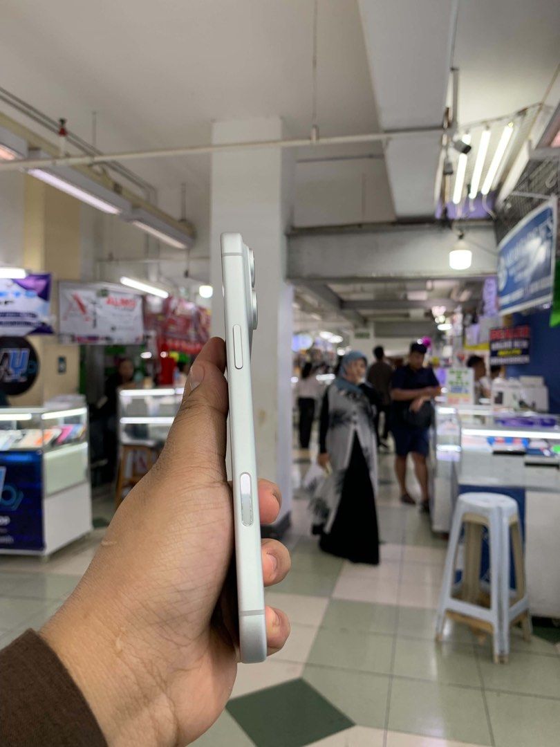 iPhone 17 Pro Max 1TB Factory Unlock No Issue Secondhand (Category: iPhone 17 Series) located in Pasig City. Submitted by FarAndRayShop (Listing ID 1462858787, Image 3). Description: 🔥 A GADGET SHOP — BUY • SELL • SWAP 📱 iPhone 17 Pro Max 1TB 💰 PRICE: ₱92,499 Looking for a legit, authentic, and hassle-free gadget transaction? You’re in the right place! ✨ UNIT DETAILS: ✅ Factory Unlocked ✅ Authentic / Genuine Unit ✅ No Hidden Issues ✅ Fully Fun