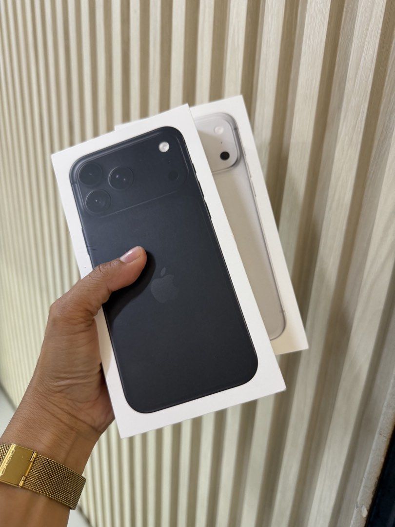 iPhone 18 Pro max 512gb (Category: iPhone 18 Series) located in Pasig City. Submitted by melissaomb01623 (Listing ID 1462685165, Image 2). Description: iPhone 18 Pro max 512gb Brand new sealed Hk variant 1 year warranty 📌pick up store in greenhills shopping center 📌we do cod in metro manila and near provinces just add sf only 📌we ship nationwide via LBC 📌we accept swap/trade in 📌we accept credit card installment 📌we accept ggives 📌we accep