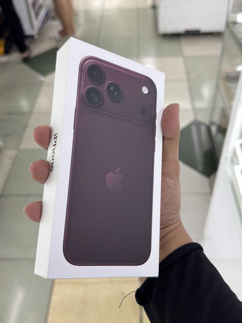 IPHONE 18 PROMAX BRANDNEW! (Category: iPhone 18 Series) located in Manila. Submitted by ram-gadget-shop (Listing ID 1462715672, Image 1). Description: 📱 iPhone 18 Pro Max — Brand New & Available! ✨ 100% brand new and sealed 📦 Available in different storage options 📩 Message me to secure your unit and check stock availability..