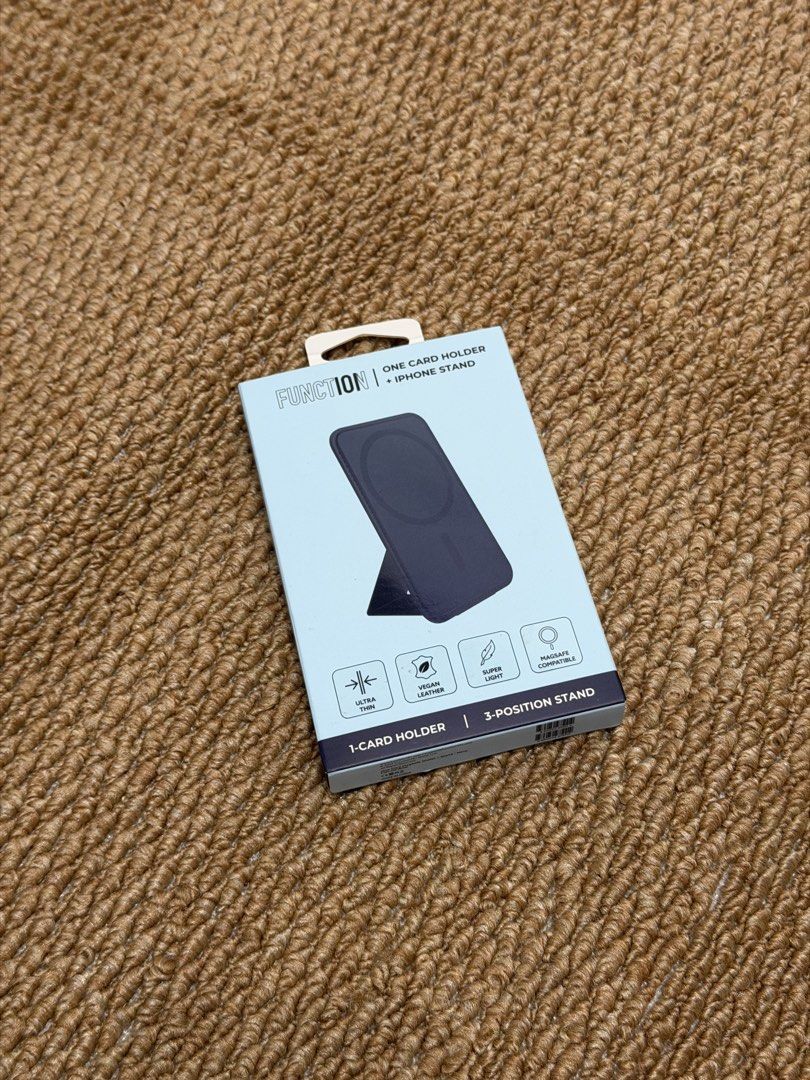 iPhone Magsafe Card Holder (Stand) (Category: Other Mobile & Gadget Accessories) located in Las Pinas. Submitted by stealsph (Listing ID 1462742782, Image 3). Description: Never used Below SRP Multi-functional card holder & phone stand.