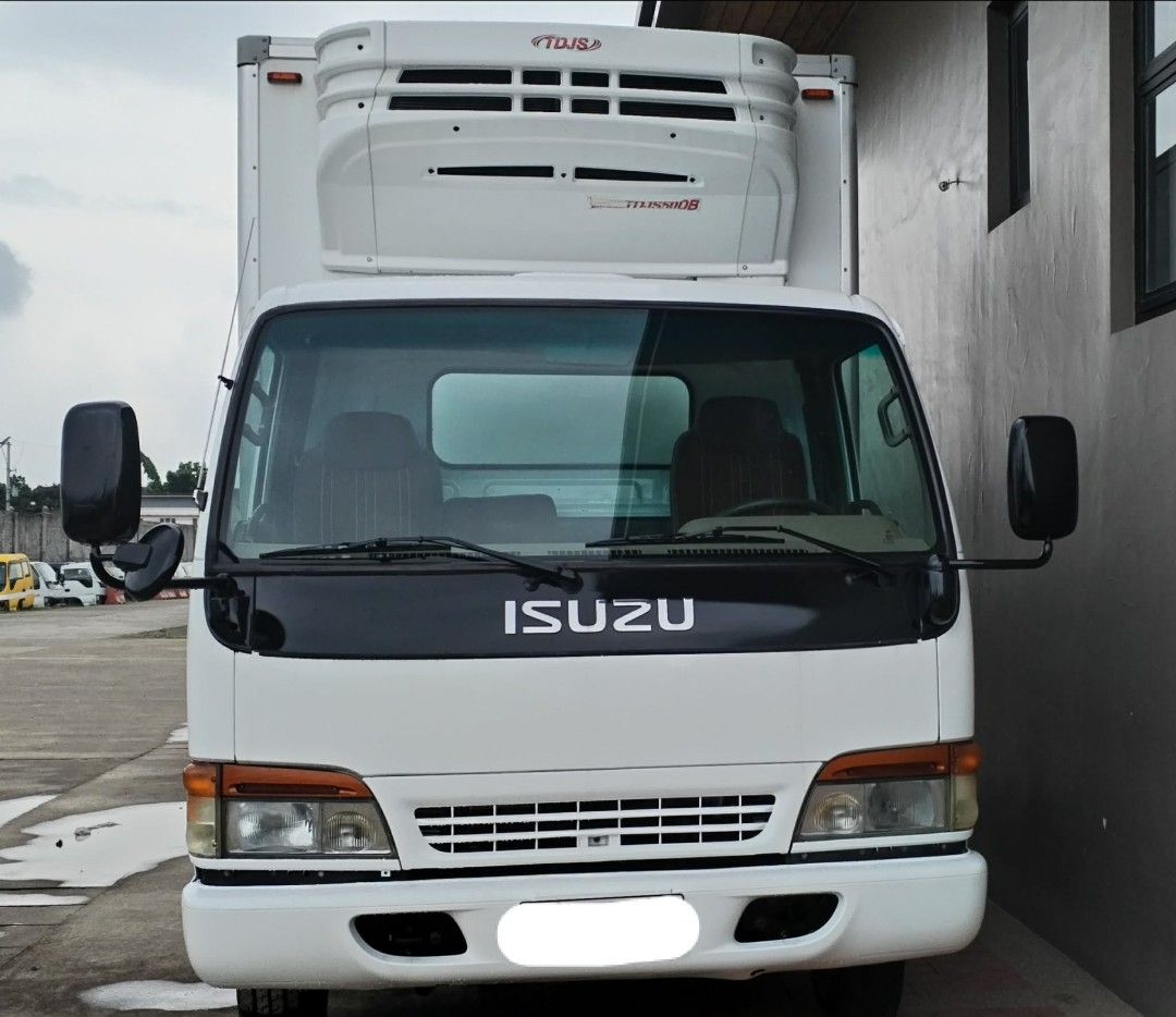 isuzu elf NPR 4HG1 inline 16ft Refrigerated Van (Category: Heavy Vehicles) located in Candaba. Submitted by dieselcity08 (Listing ID 1462738613, Image 2). Description: Recon Isuzu Elf Wide Cabin 4HG1 engine with 16ft Refrigerated Van Double tire For inquiries Pls look for Ms.Beth CP#09923088928 Dito 09997508451 Smart.