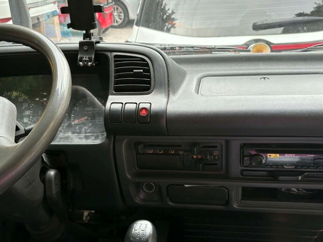 Isuzu Ivan 2017 (Category: Body Parts and Accessories) located in Taguig. Submitted by jho1128 (Listing ID 1462862668, Image 3). Description: Isuzu NHR iVan 2017 malamig aircon Walang sakit sa ulo 18 seater 64,500 odo only complete papers first owner 480k location: Parañaque City Thankyou and GODBLESS.