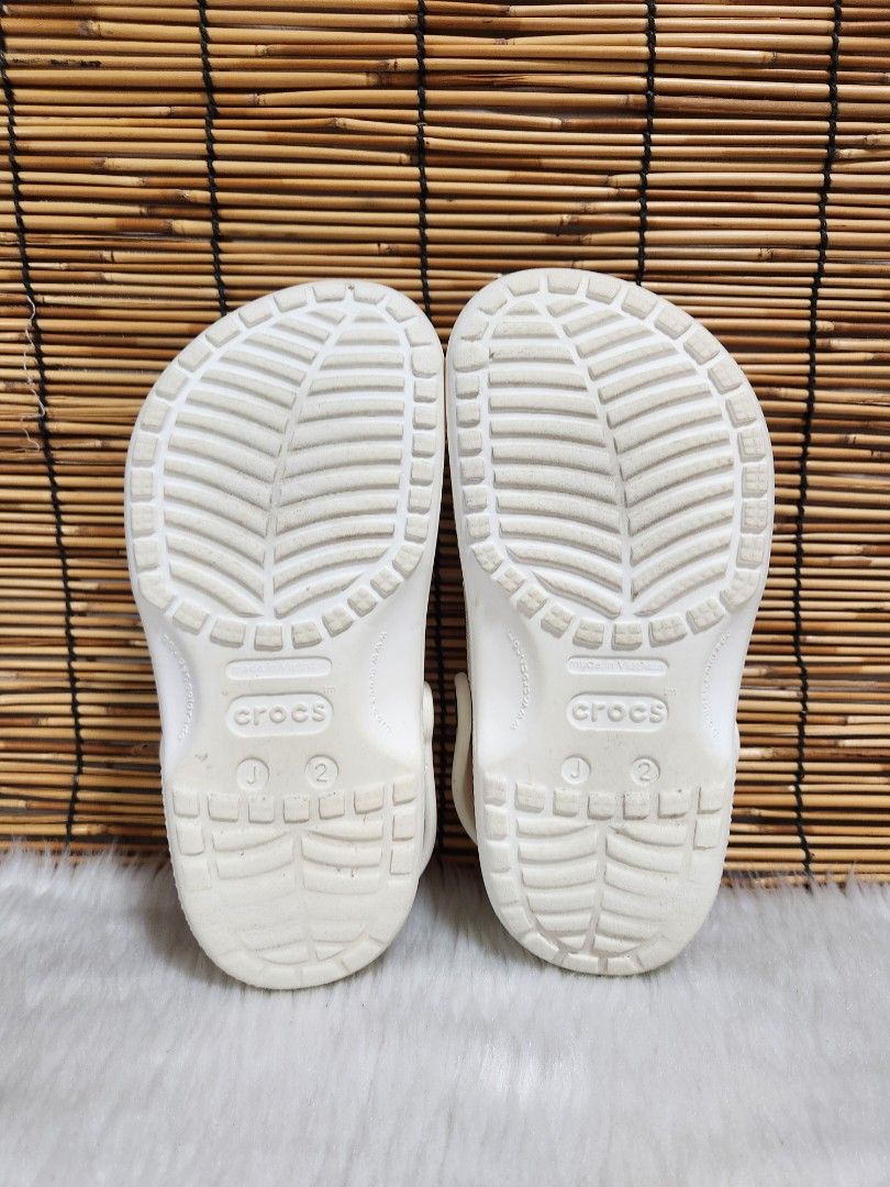 J2- Preloved Original Crocs for kids (Category: Babies & Kids Fashion) located in Navotas City. Submitted by FluffyFeet (Listing ID 1462868028, Image 3). Description: NEW ARRIVAL❗️ This is a PRELOVED ORIGINAL CROCS FOR KIDS❗️ Please manage your expectations ❤️ 📌Strictly MINE NOW, PAY NOW ONLY❗️ (Unless suki na po na maayos kausap at iwas cancellation) 📌You may ask for other photos before placing an order/s STRICTLY NO RETURN, NO EXCHANGE UNLESS