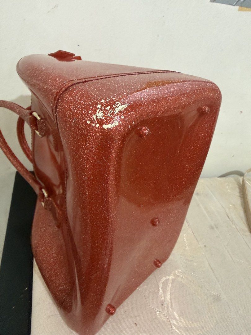 Jelly Bag (Category: Beach Bags) located in Taytay. Submitted by welloveditems (Listing ID 1462847361, Image 2). Description: FOR FREE FOR BUYERS OF MY PRELOVED BAGS Preloved Jelly Bag medium size Spacious inside No brand but good quality Pm dor more details Loc Taytay Rizal .