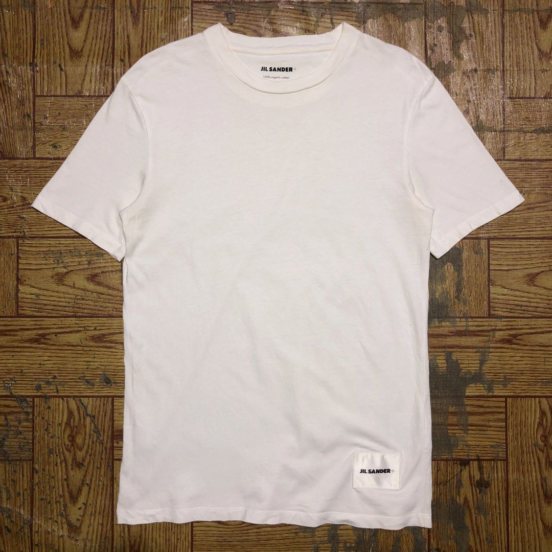 JIL SANDER PLAIN TEE (Category: Tshirts & Polo Shirts ) located in Dasmarinas. Submitted by corenyxmessy_3rd_account (Listing ID 1462877110, Image 1). Description: width - 18 length - 27.5.