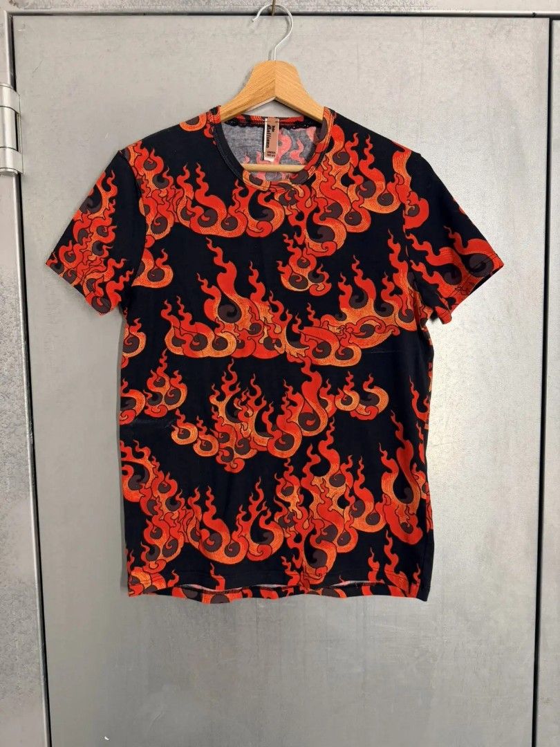 JOHN GALLIANO FLAME (Category: Activewear) located in Koronadal. Submitted by francistindogan_9. (Listing ID 1462855495, Image 1). Description: JOHN GALLIANO FLAME Early 00s SMALL EXCELLENT VERY GOOD CONDITION.