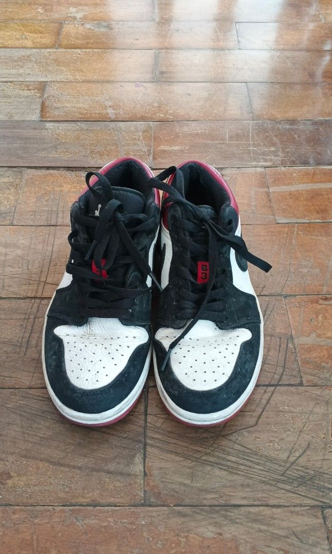 Jordan low black toe (Category: Casual Shoes) located in Alaminos. Submitted by markacopio (Listing ID 1462844453, Image 1). Description: Jordan low used with care no issues declared no box.