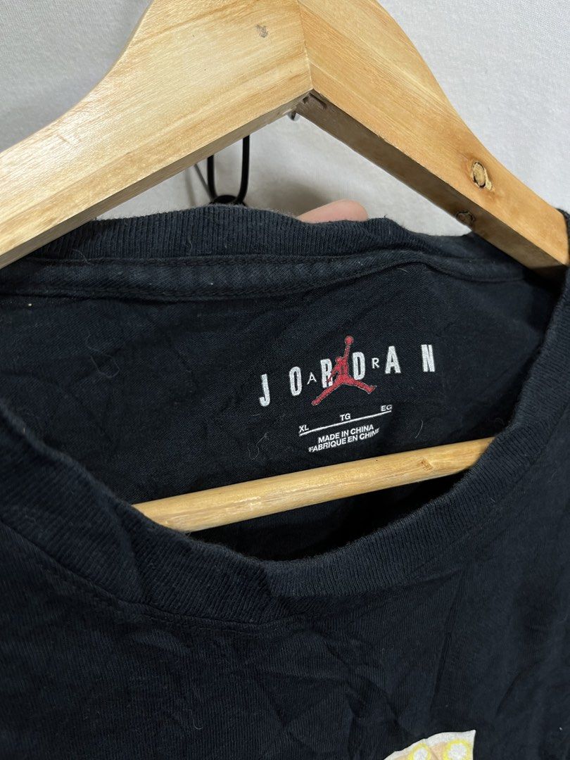 JORDAN SHIRT (Category: Tshirts & Polo Shirts ) located in Manila. Submitted by aldrenyap109491 (Listing ID 1462818020, Image 3). Description: 💎JORDAN 🔳CONDITION:9.7/10 EXCELLENT 🔳COLOR RATE:9.7/10 🔳DIMENSION:27X22.3 🔳BEST FIT: LARGE TO SEMI XL 🔳MOP:GCASH/CASH 🟥ISSUE: NEED WASH LANG FRESH FROM BALE(NO ISSUE PRINT) MINE:₱480 (FREE SHIPPING ) (AUTOMATICALLY YOURS) 📍 POBLACION PUROK 5 KOLAMBUGAN LDN (9207).
