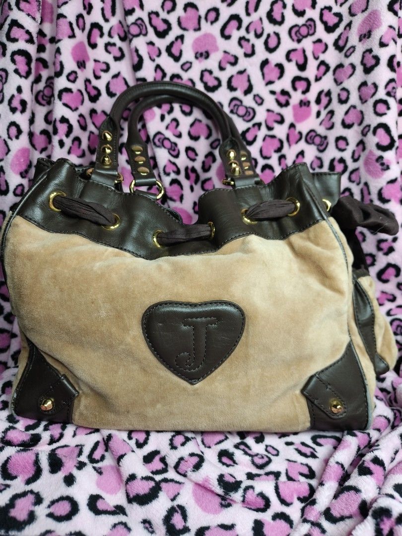 Juicy couture daydreamer (Category: Shoulder Bags) located in Baguio. Submitted by juicyyyy.gals (Listing ID 1462839594, Image 3). Description: juicy couture daydreamer bags -with peelings (see pics) m: 4000.