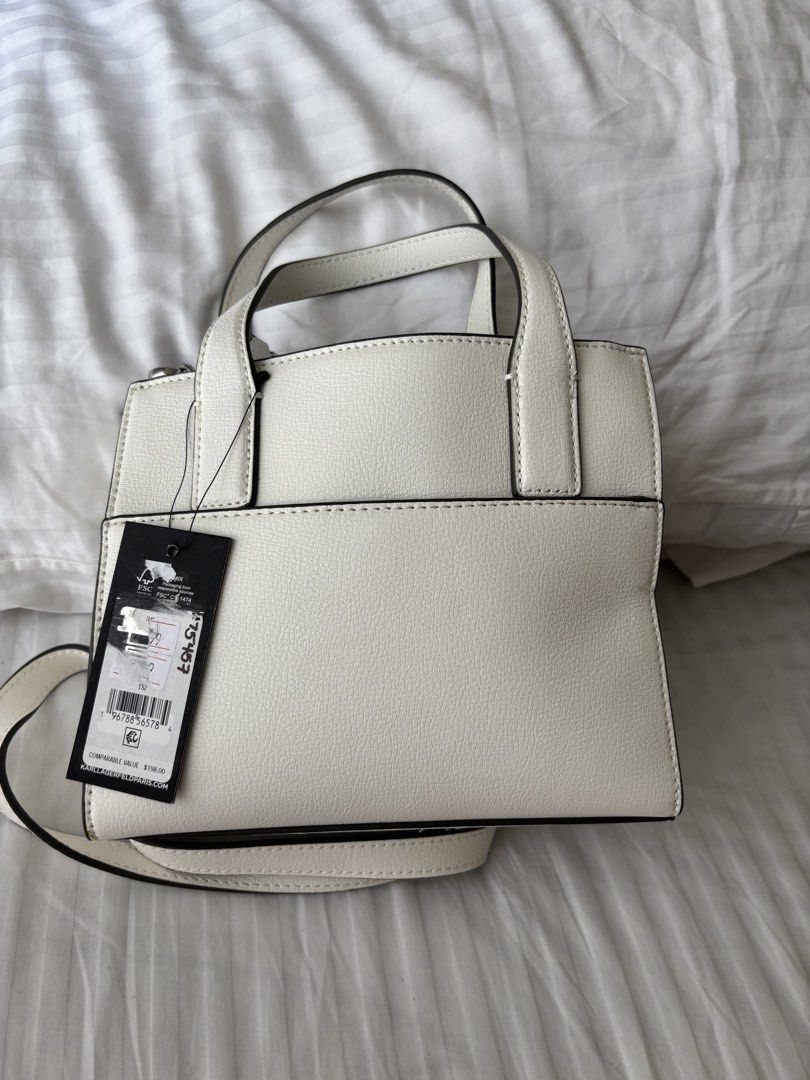 Karl Lagerfeld Bag (Category: Cross-body Bags) located in Las Pinas. Submitted by bambambini (Listing ID 1462686319, Image 2). Description: .