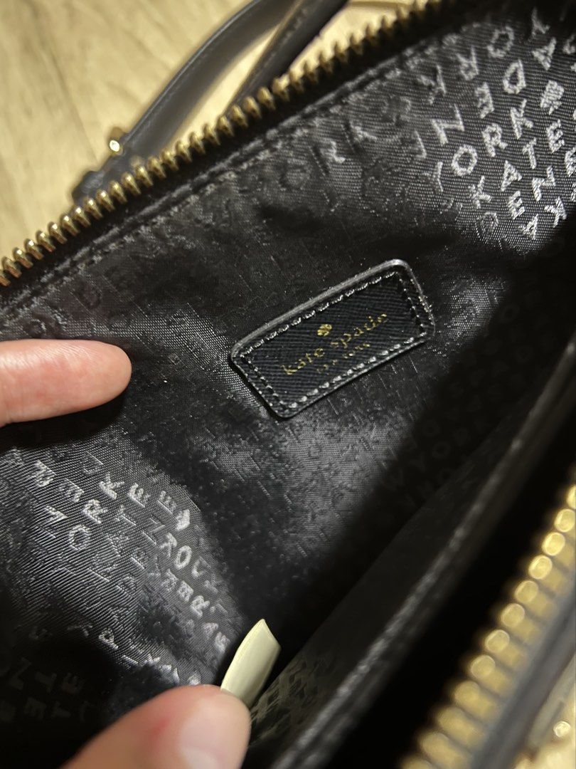 Kate Spade Bag (Category: Cross-body Bags) located in Mandaue City. Submitted by ddanaone (Listing ID 1462833177, Image 3). Description: Has a minor flaws (see photos).