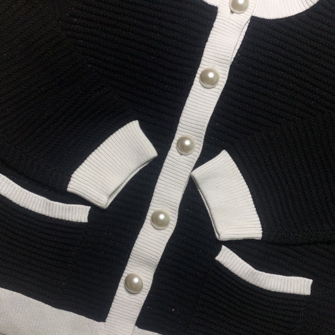 Kate Spade Colorblock Lady Sweater Jacket (Category: Coats, Jackets and Outerwear) located in Taguig. Submitted by yo.cram (Listing ID 1462885139, Image 3). Description: Kate Spade Colorblock Lady Sweater Jacket L Width 22” Length 23” No Flaws Mine:500.