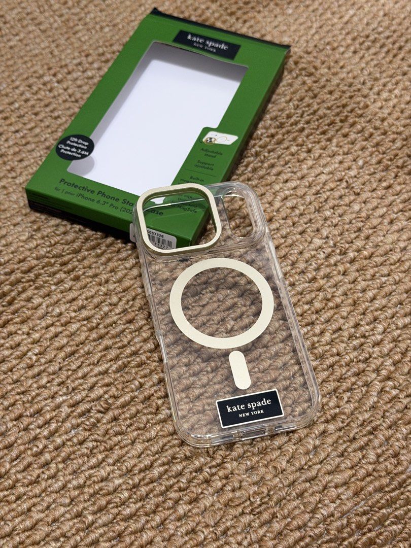 Kate Spade Iphone 16 Pro Case (Category: iPhone 17 Series) located in Las Pinas. Submitted by stealsph (Listing ID 1462741982, Image 2). Description: Kate Spade iPhone 17 pro case for sale Brand new Below srp.