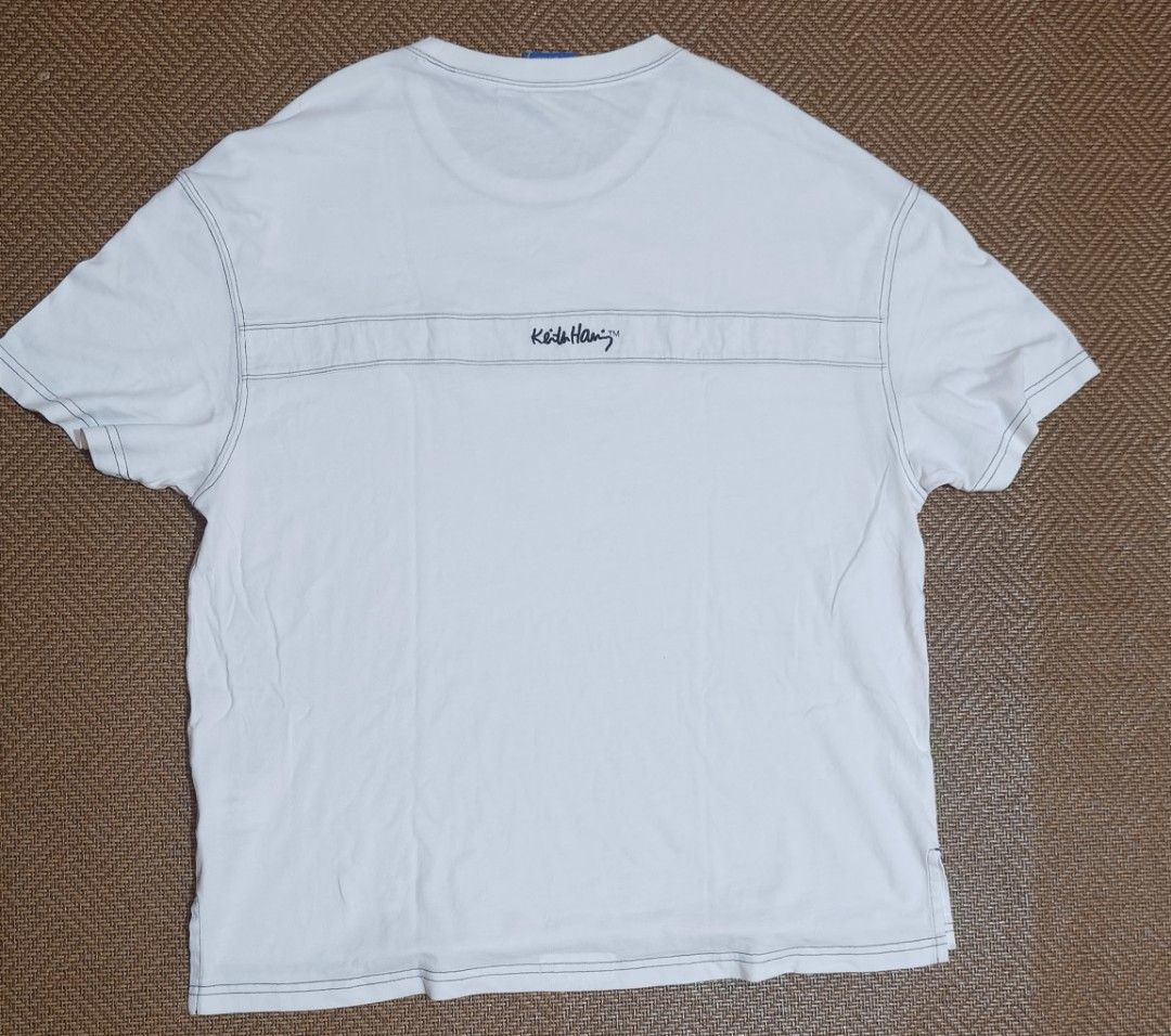 Keith Harring X Gxg Shirt (Category: Tshirts & Polo Shirts ) located in Mandaue City. Submitted by kulasyow (Listing ID 1462855918, Image 2). Description: Keith Harring x GxG Good used Condi Need Deep washed Ukay Dimes:21.5x26.5 Price:300 Cebu.
