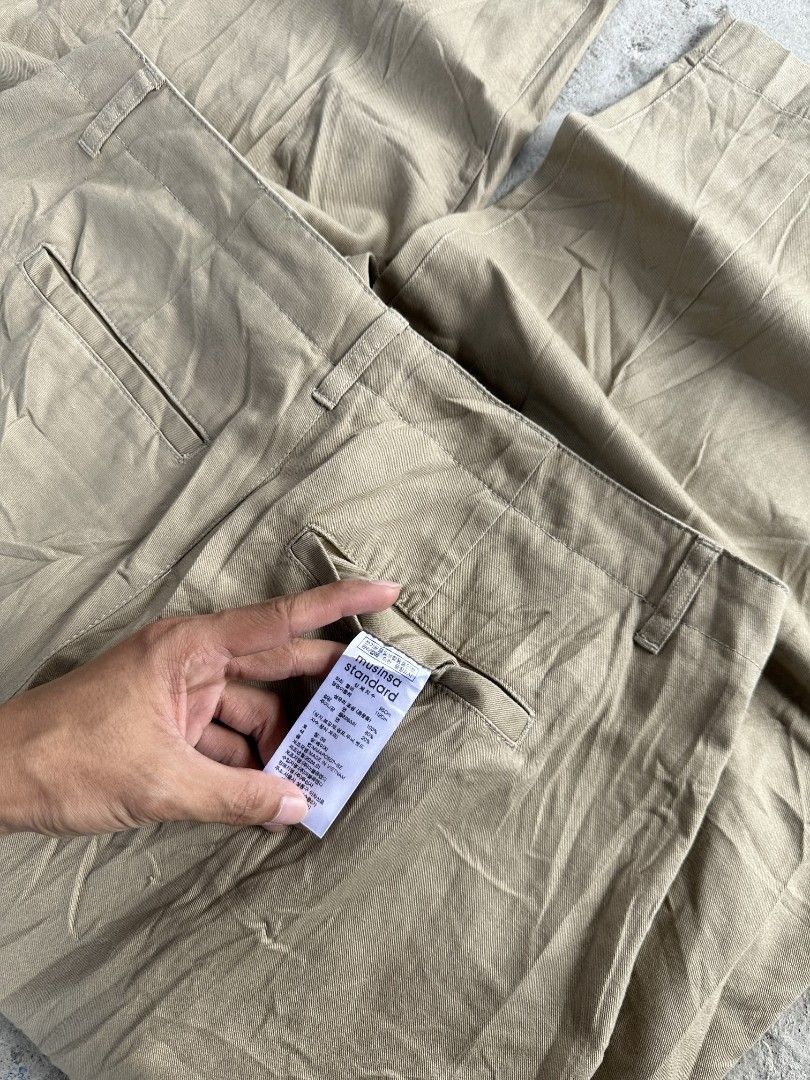 Khaki balloon pants trouser type (Category: Trousers) located in Davao. Submitted by boss_kel (Listing ID 1462784263, Image 3). Description: Waist: 35-36 Lenght: 39 Thigh: 16 Hem: 10.