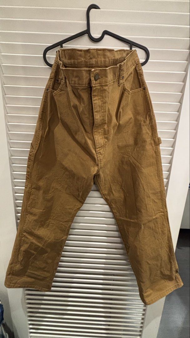 Khaki Carpenter Jeans Dickies (Category: Jeans) located in Quezon City. Submitted by ianplsss (Listing ID 1462843579, Image 1). Description: These items are personal items. Decluttering lang to make space for new ones. Prices are negotiable. Willing to give special prices if 3 or more. Message me for size and measurement and if you want more photos. Location: Quezon City Shipping will be shouldered by buyer..