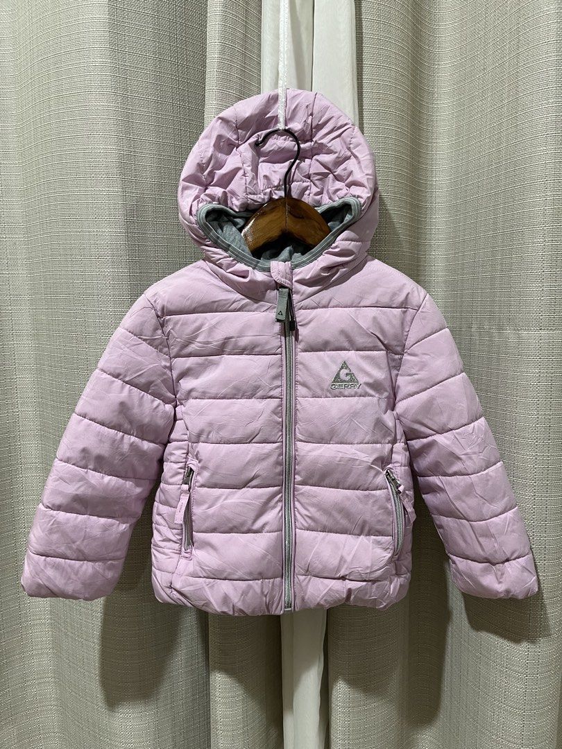 Kids (2yo&5yo) Gerry Puffer Jacket. 399 pesos each (Category: Babies & Kids Fashion) located in Tarlac. Submitted by thriftygoodss (Listing ID 1462853392, Image 1). Description: - Gerry pink puffer jacket - Features a hood and zip-up front - Two zip pockets for secure storage - Lined with soft grey fabric - Perfect for staying warm and cozy -available in 2yo and 5yo sizes.