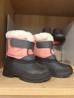 (Category: ) located in . Submitted by melissa.tan.kids (Listing ID 1462825656, Image 1). Description: .