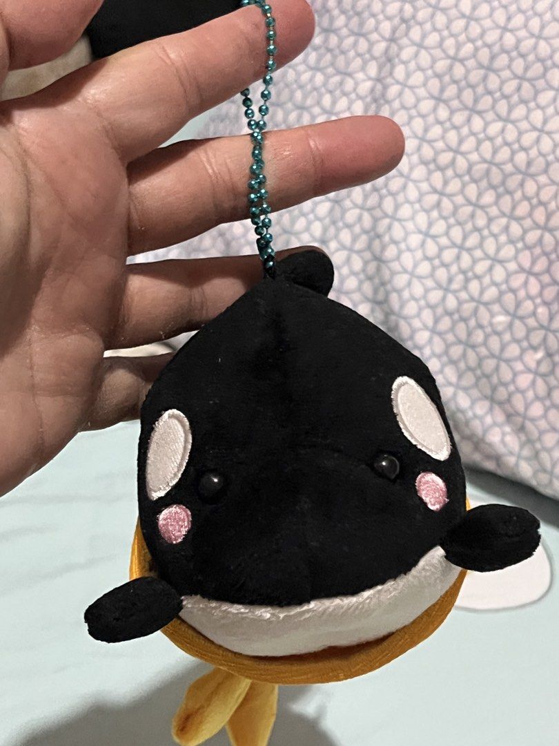 Killer whale bag charm (Category: Character Goods) located in Paranaque City. Submitted by bonsaiart (Listing ID 1462836754, Image 1). Description: Pre owned Good condition 380( fixed)+ sf Payment first policy (gcash/ paymaya) Shipping ONLY (J&t) NO TO COD NO TO MEETUP NO TO COP (LBC) No breaking of set or bundle.