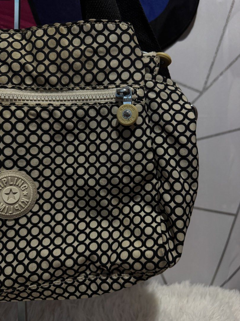 kipling (Category: Cross-body Bags) located in Cagayan de Oro. Submitted by akidomingo088 (Listing ID 1462760352, Image 3). Description: .