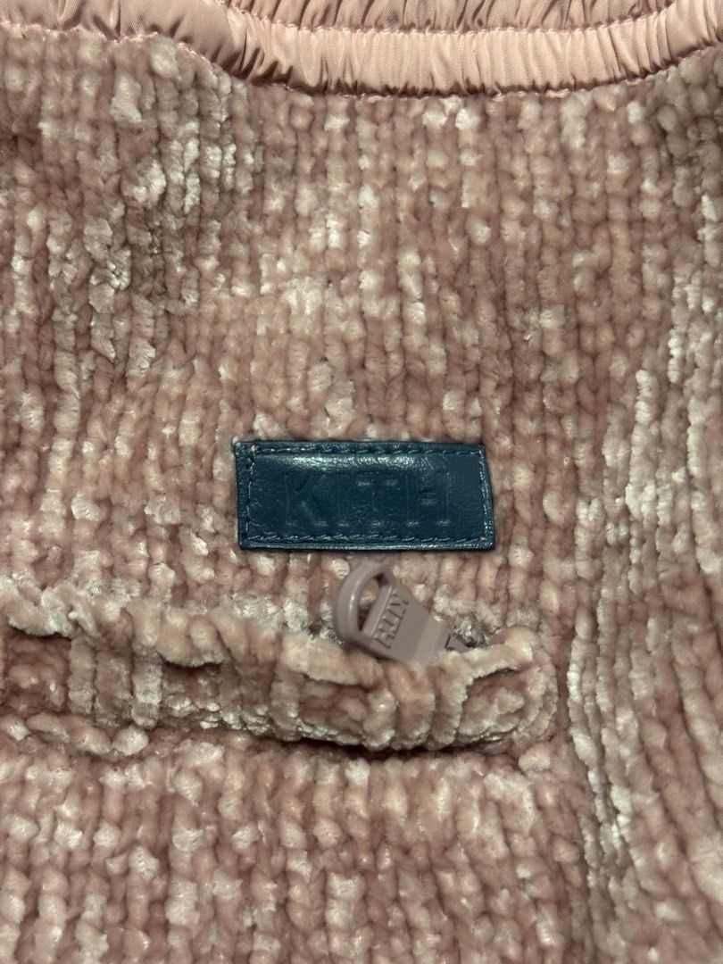 KITH short (Category: Shorts) located in Taguig. Submitted by marckusz-986e (Listing ID 1462874233, Image 3). Description: KITH Kith Jay Chenille Shorts in Pale Mauve excellent condition to as new condi tag nalang kulang... size small on tag waistline 32/36 length 18 1500 free shipped taguig location .