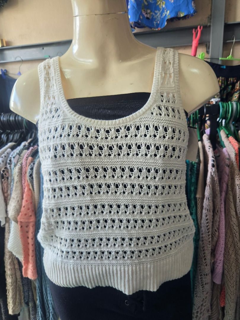Knit Tops (Category: Blouses) located in Makati City. Submitted by bigheartsclothingcom720 (Listing ID 1462778012, Image 1). Description: US LIGHT KNITTED TOPS FOR SALE!** ✨ OLD NAVY 📌 **Size on Tag:** M 📏 **Fits from:** S to L 💰 **Price:** ₱200 💖 Great condition & super sulit!.