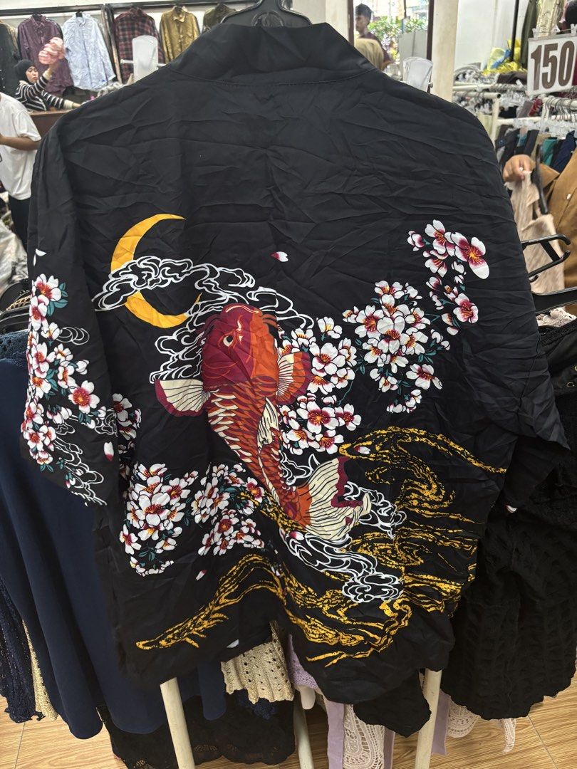 Koi and drgon (Category: Vests) located in Zamboanga. Submitted by thriftitup0430 (Listing ID 1462789122, Image 1). Description: 550 aspack.