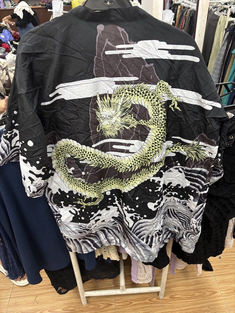 Koi and drgon (Category: Vests) located in Zamboanga. Submitted by thriftitup0430 (Listing ID 1462789122, Image 2). Description: 550 aspack.