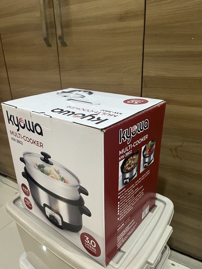 Kyowa Multi-Cooker KW-3802 3.0 Liters 8-in-1 Function (Category: Cookers) located in Manila. Submitted by jericho_chan (Listing ID 1462723680, Image 2). Description: - Kyowa Multi-Cooker KW-3802 - 8 versatile functions - Large 3.0 liters capacity - Durable stainless steel inner and outer body - Perfect for steaming, boiling, frying, and more! - Original box included.