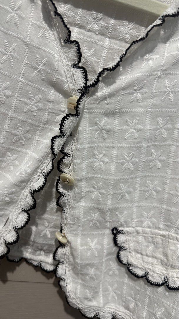 Lace Cardigan (Category: Coats, Jackets and Outerwear) located in Quezon City. Submitted by dinesaur (Listing ID 1462802088, Image 2). Description: .