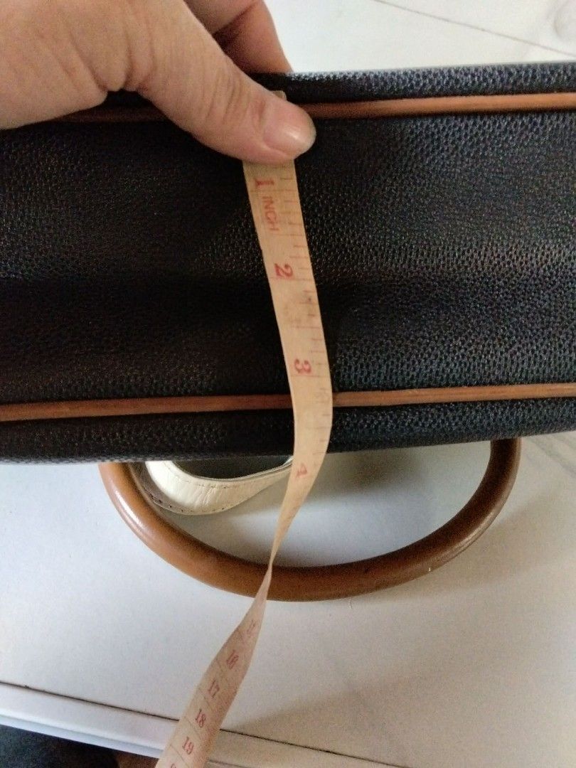 LANCEL (Category: Luxury Bags & Wallets) located in Aloran. Submitted by luvky_9 (Listing ID 1462828146, Image 3). Description: .