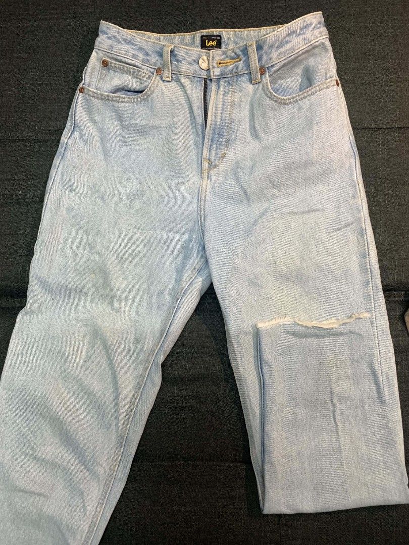 Lee Light Wash High Waisted Jeans (Category: Jeans) located in Baguio. Submitted by mawieeejhoana (Listing ID 1462839005, Image 1). Description: - Brand: Lee - Wash: Light Wash Denim - Fit: High-Waisted - Cut: Straight Leg - Special Detail: Raw hem - Style Tip: Perfect staple piece, easy to dress up or down..