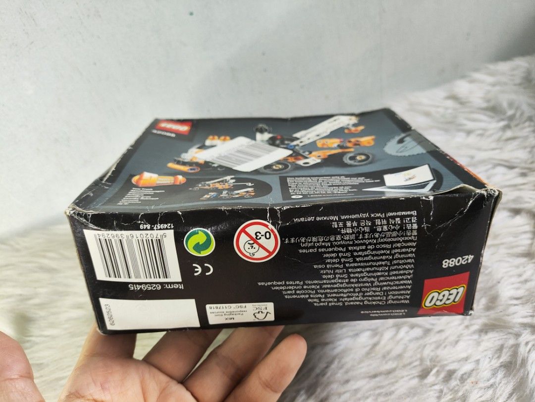 LEGO Technic 42088 Cherry Picker Set (Category: Lego & Building Sets) located in Cavite. Submitted by tinetaclesss (Listing ID 1462790049, Image 3). Description: sealed.