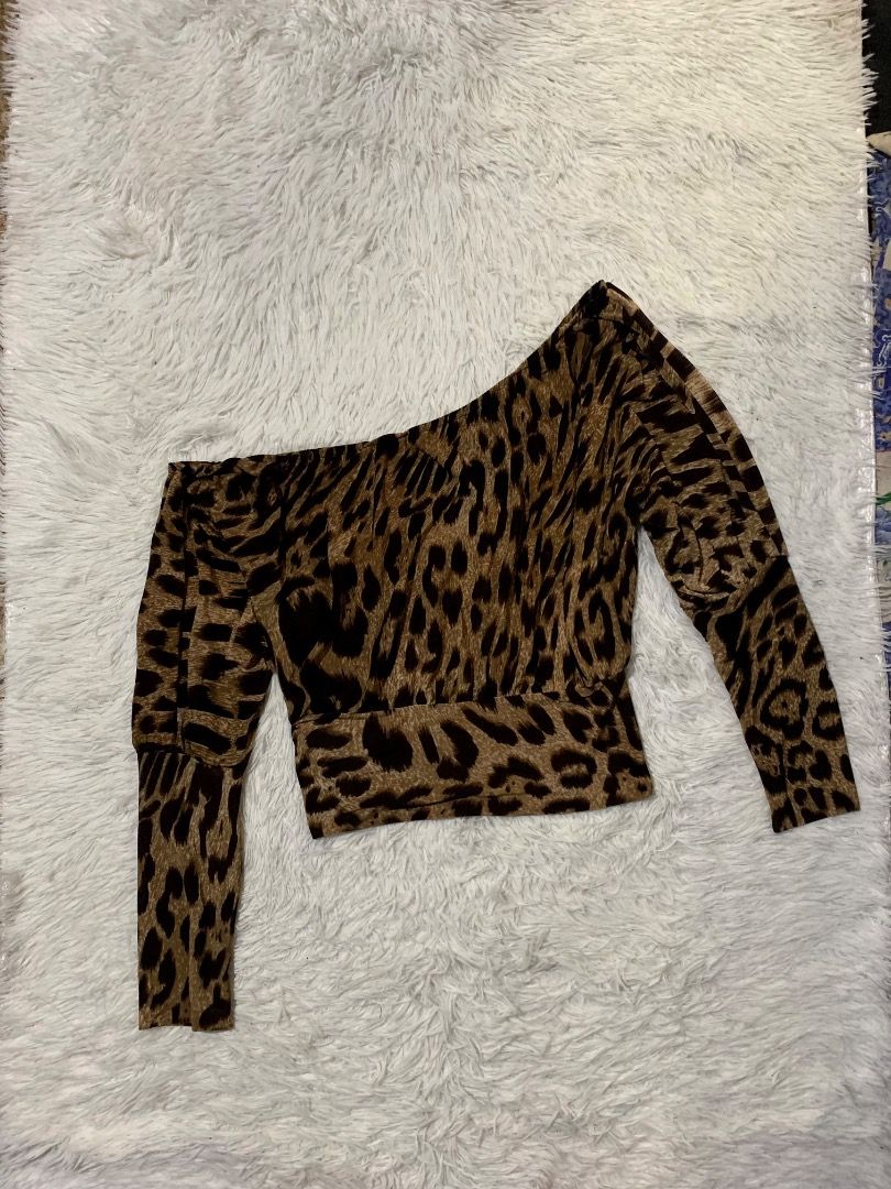 leopard-print one-shoulder (Category: Luxury Apparel) located in Caloocan City. Submitted by emmalizz (Listing ID 1462859863, Image 1). Description: .
