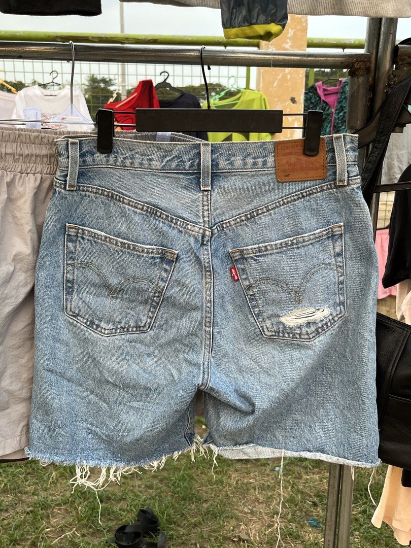 Levis 501 button fly short (Category: Shorts) located in Valencia. Submitted by bordzsthrift (Listing ID 1462787463, Image 1). Description: Size 30 Exellent Condition Tattered.