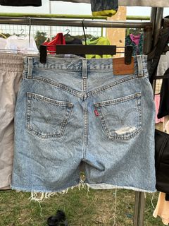 (Category: ) located in . Submitted by bordzsthrift (Listing ID 1462787463, Image 1). Description: .