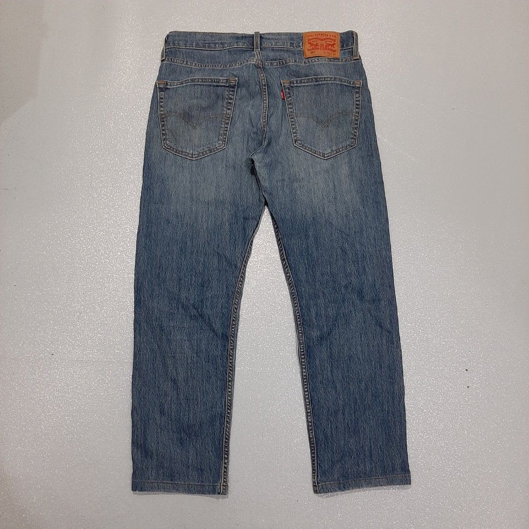 LEVIS 502 (Category: Jeans) located in San Carlos. Submitted by denzel999 (Listing ID 1462840011, Image 2). Description: SZ 32 LIKENEW.