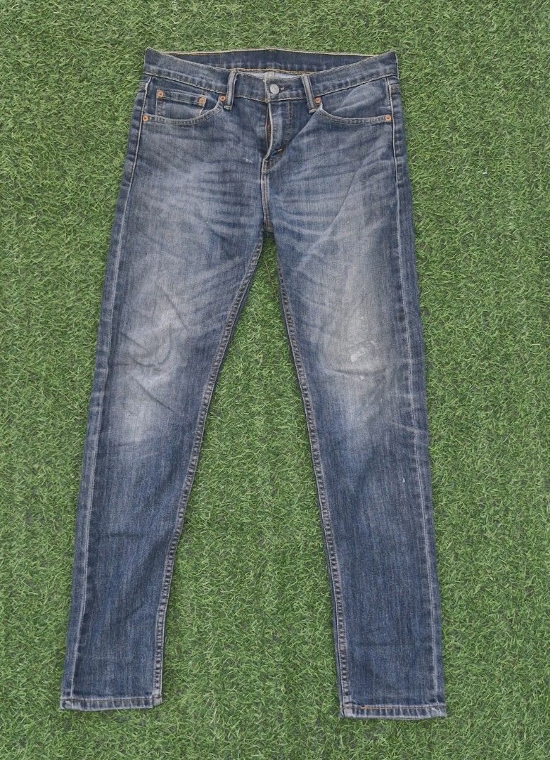 Levis 510 jeans (Category: Jeans) located in Pili. Submitted by the_g_thrift (Listing ID 1462774734, Image 1). Description: levis 510 size 31 x 30 on tag size: 32 length: 42 hem: 6.5 good condition issue minimal: paint or stain sign of used.
