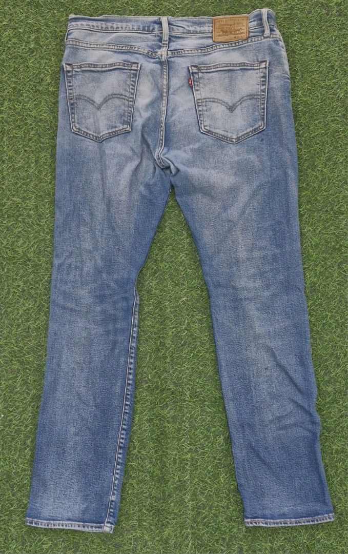 Levis 511 selvedge jeans (Category: Jeans) located in Pili. Submitted by the_g_thrift (Listing ID 1462776393, Image 1). Description: levis 511 selvedge jeans size 36 x 32 on tag size: 36-38 seme stretch length: 42 hem: 7.5 good condition issue: used condition.