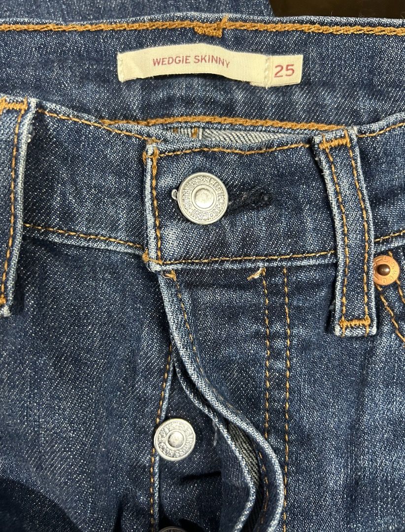 Levi's Button Fly Jeans (Category: Jeans) located in Caloocan City. Submitted by hermes_evangelista (Listing ID 1462702133, Image 3). Description: Denim Wedgy Skinny Button Fly Jeans Size: Waist: 25" Length: 36".