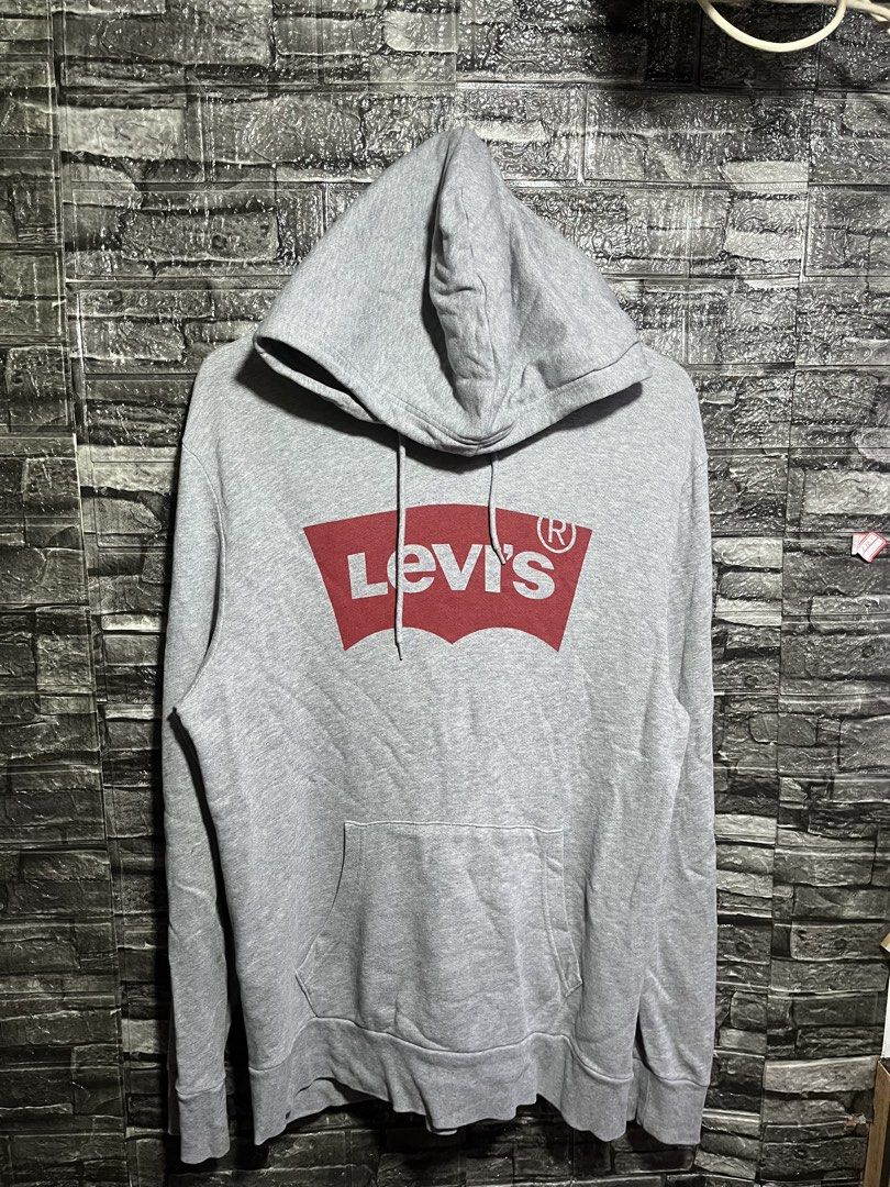 Levi’s Hoodie Jacket (Category: Tshirts & Polo Shirts ) located in Manila. Submitted by flex_curation (Listing ID 1462862244, Image 1). Description: 23x30 IN VERY GOOD CONDITION BACOOR CAVITE LOC.