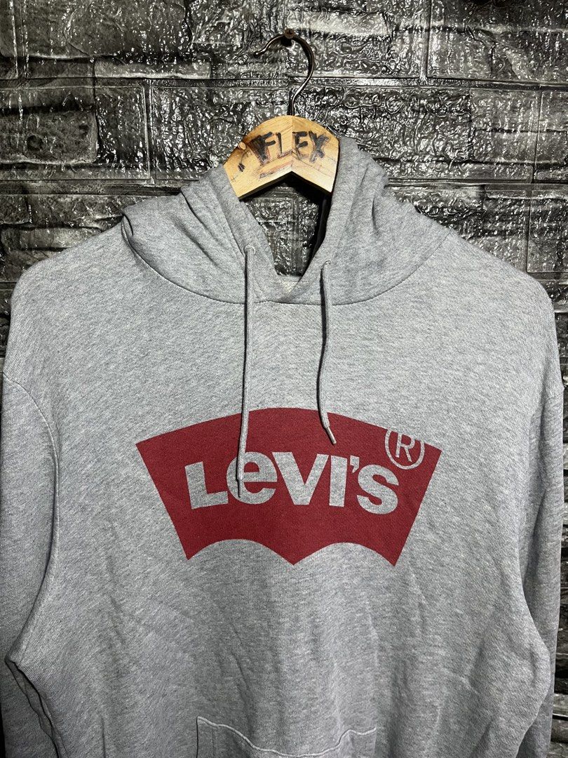 Levi’s Hoodie Jacket (Category: Tshirts & Polo Shirts ) located in Manila. Submitted by flex_curation (Listing ID 1462862244, Image 3). Description: 23x30 IN VERY GOOD CONDITION BACOOR CAVITE LOC.