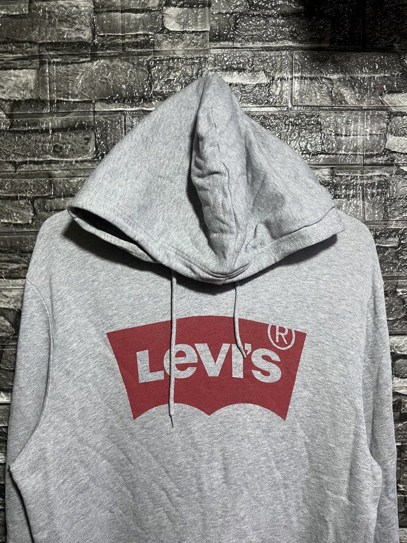 Levi’s Hoodie Jacket (Category: Tshirts & Polo Shirts ) located in Manila. Submitted by flex_curation (Listing ID 1462862244, Image 2). Description: 23x30 IN VERY GOOD CONDITION BACOOR CAVITE LOC.