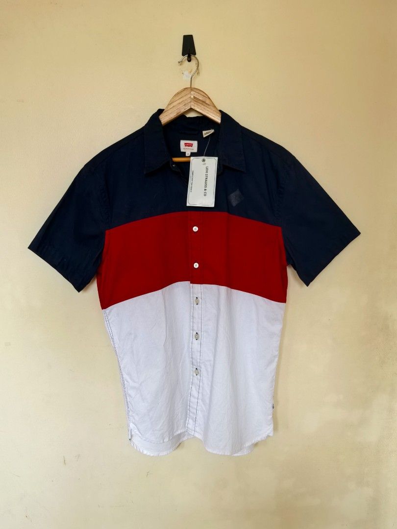 Levis Polo Buttondown Color Block (Limited Edition)Size medium (Category: Formal Shirts) located in Pagsanjan. Submitted by japan.streetwear.to.ph (Listing ID 1462685976, Image 2). Description: LEVI'S POLO BUTTONDOWN SAMPLE GARMENT COLOR BLOCK No Issue / Button Down / White Tab Color Block: Blue, Red and White Brandnew with Tags Size Tag: Medium to Large Dimes: 28" x 21" 2800php plus shipping fee..