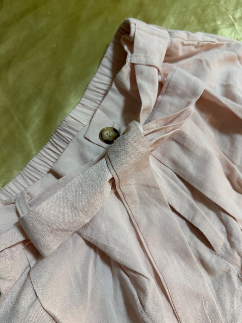 Light Pink Linen Pants with Belt (Category: Other Bottoms) located in Quezon City. Submitted by kg.cart (Listing ID 1462810271, Image 2). Description: .