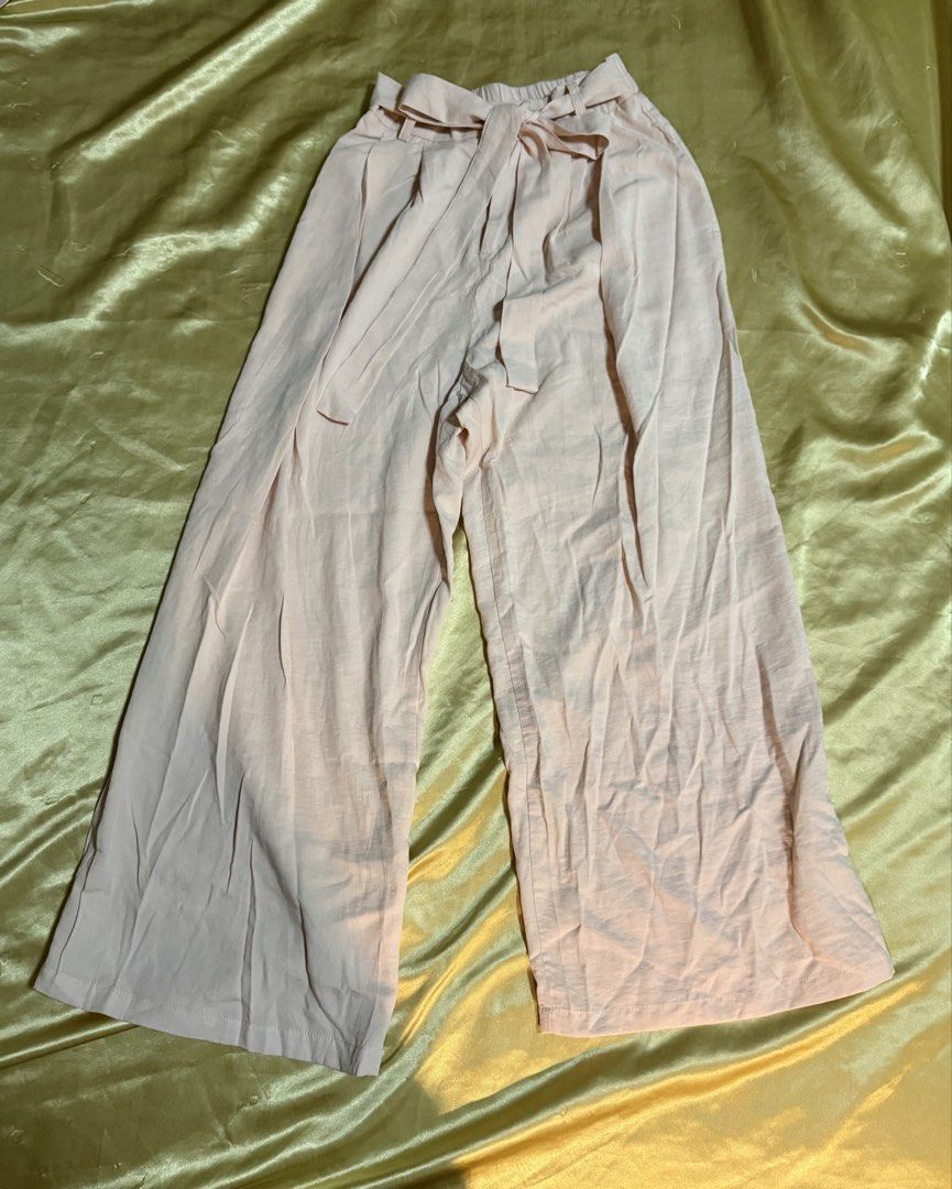 Light Pink Linen Pants with Belt (Category: Other Bottoms) located in Quezon City. Submitted by kg.cart (Listing ID 1462810271, Image 1). Description: .