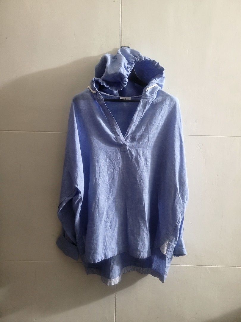 LINEN 100% Lou & Grey Hoodie Oversize Top (Category: Blouses) located in Los Banos. Submitted by lopecruz (Listing ID 1462805021, Image 2). Description: 29"armpit laid flat 31"length like brand new,no kupas oversize L to XXL.